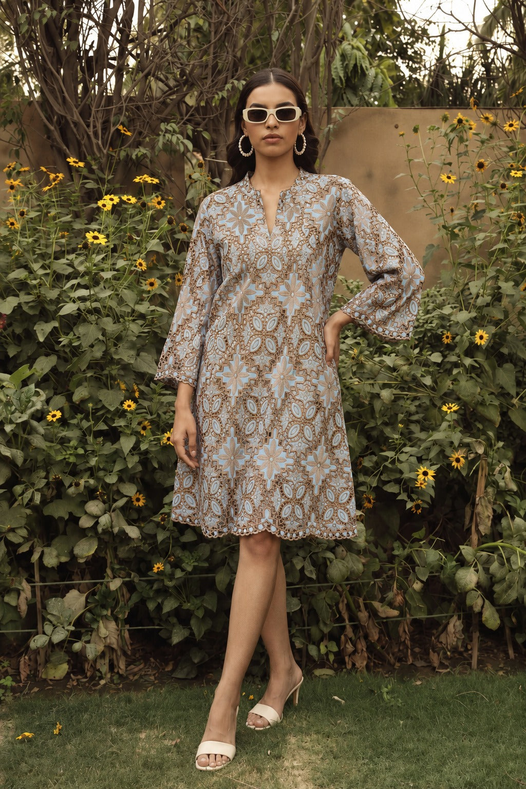 Myra mesh lace dress - Beige & Blue