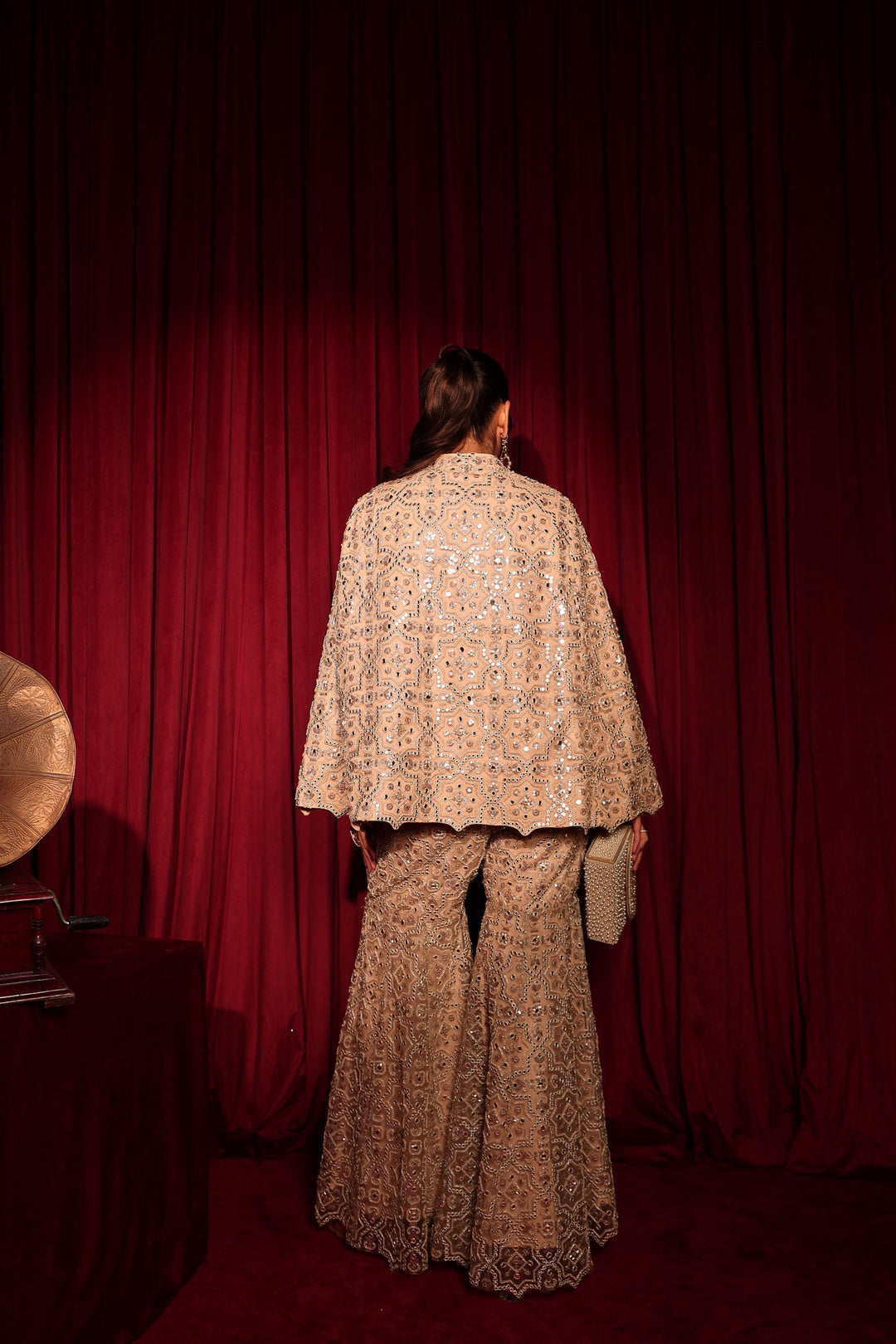 Aaina Ada Mirror Cape Set - Ivory