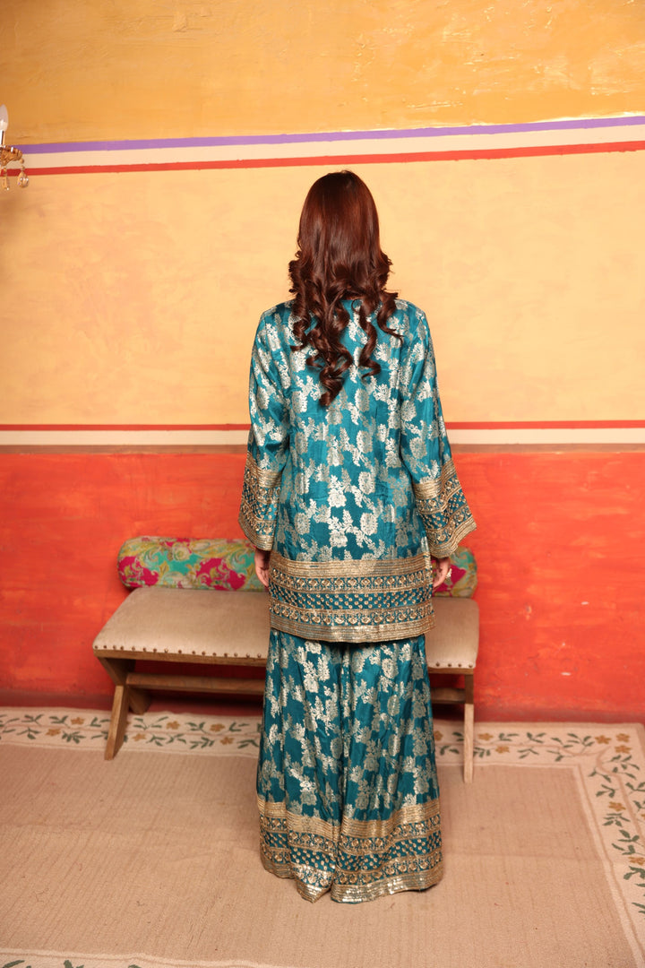 Banarasi Begum Sharara Set w Pink Dupatta - Turqouise