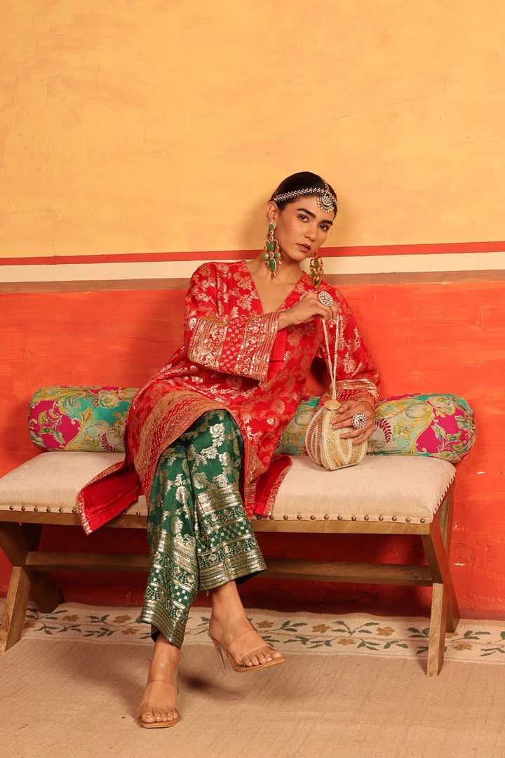 Banarasi Begum Tunic Set - Red and Dark Green