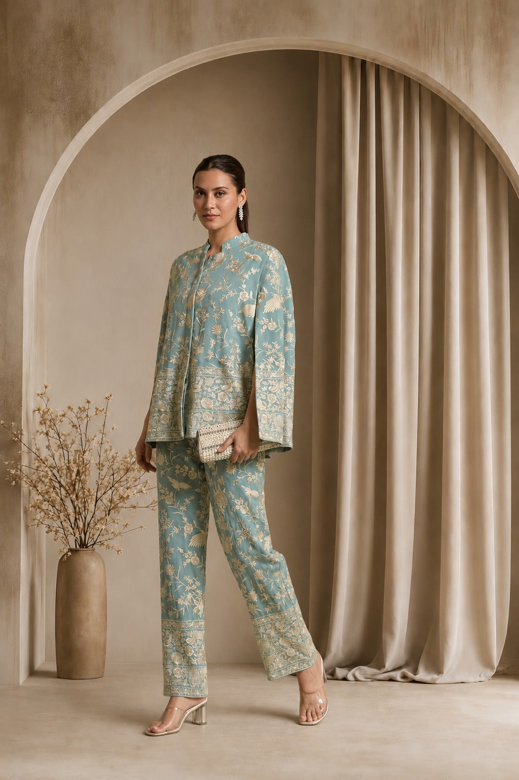 Reyna Gara Glazed Cape Jacket With Coordinated Pants - Mint