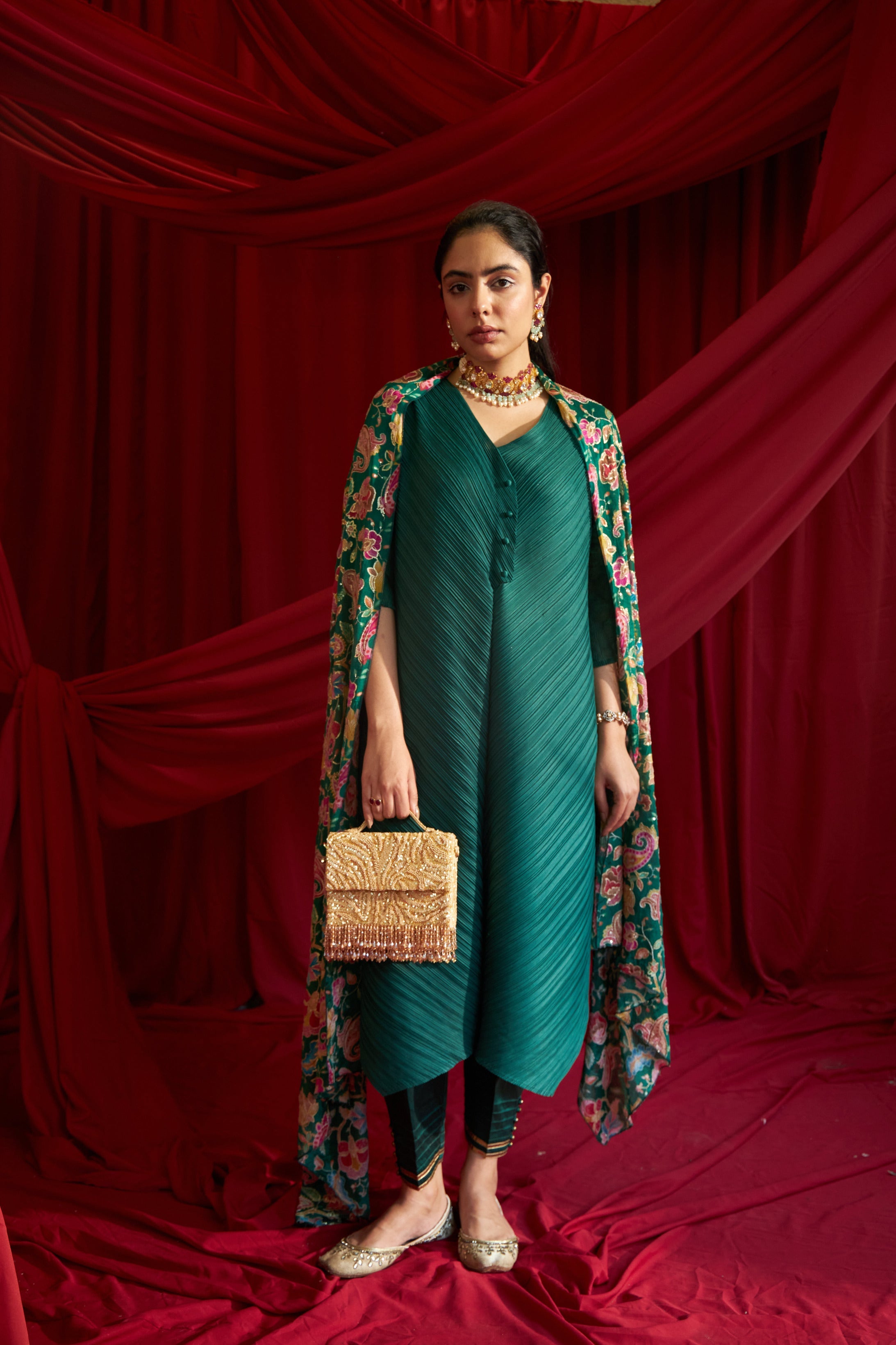 Potli Button Tunic Set With Dupatta - Green