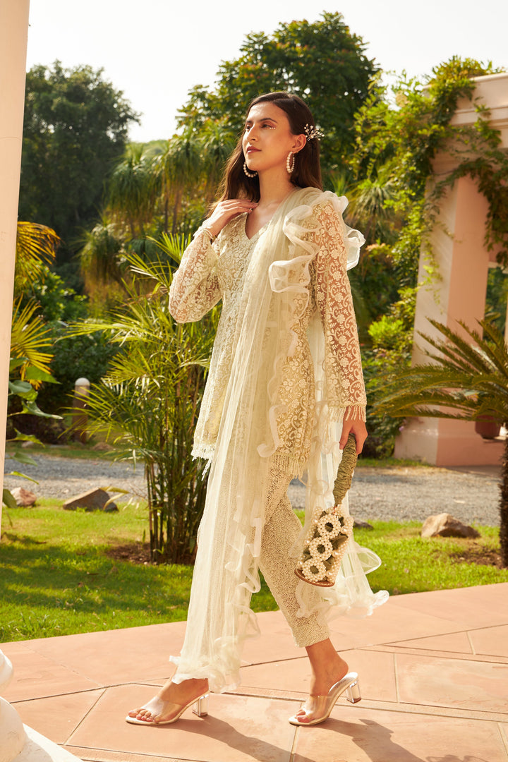 Exquisite Embroidered Slit Peplum Kurta With Straight Pants - Pistachio