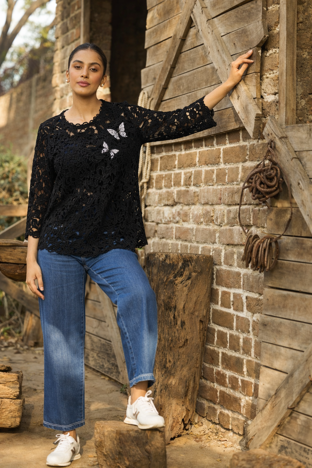 MYRA MESH DAYLILY TOP WITH PATCHWORK - BLACK