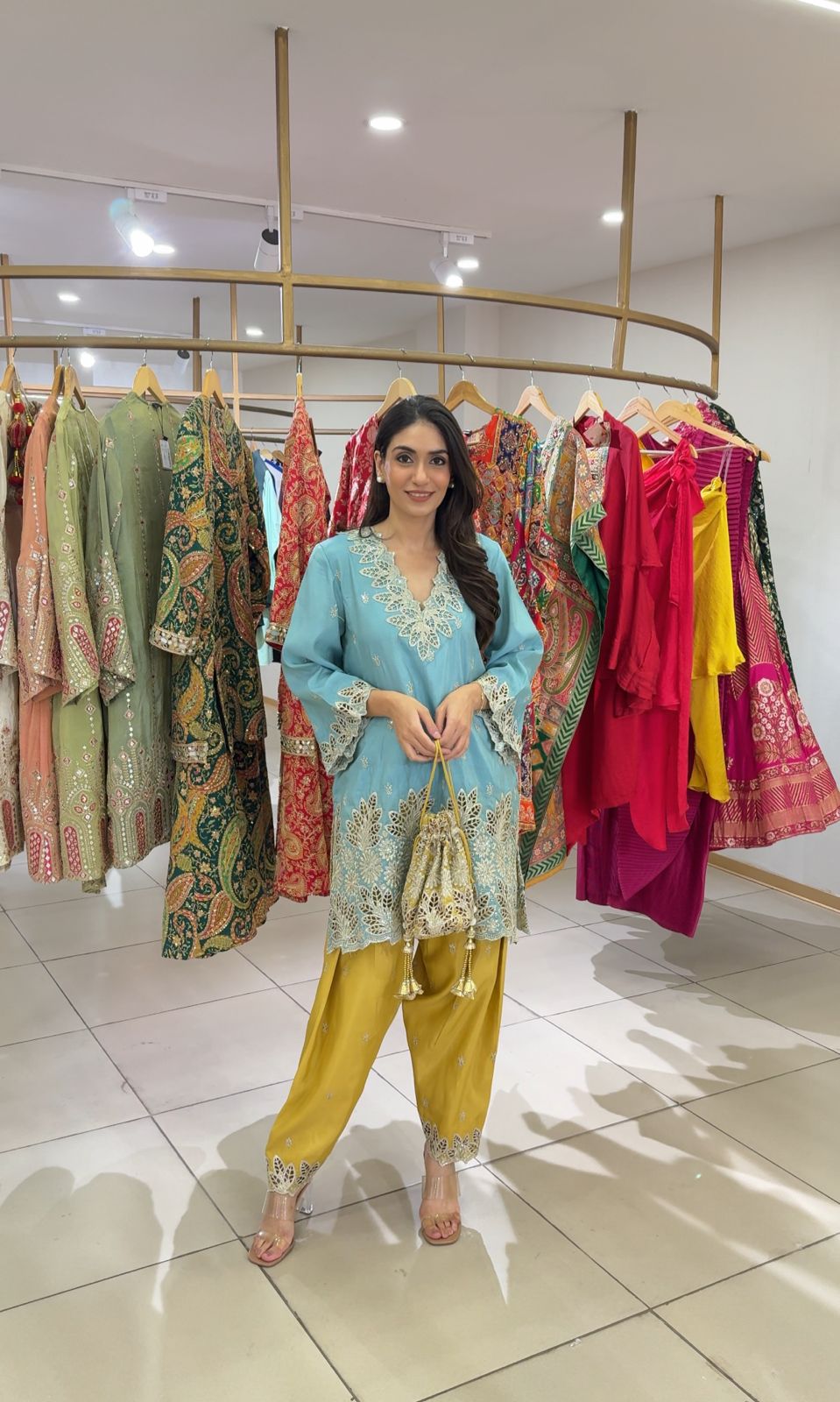 Aaina Ada Farshi Set - Neelam Pati Colourblock