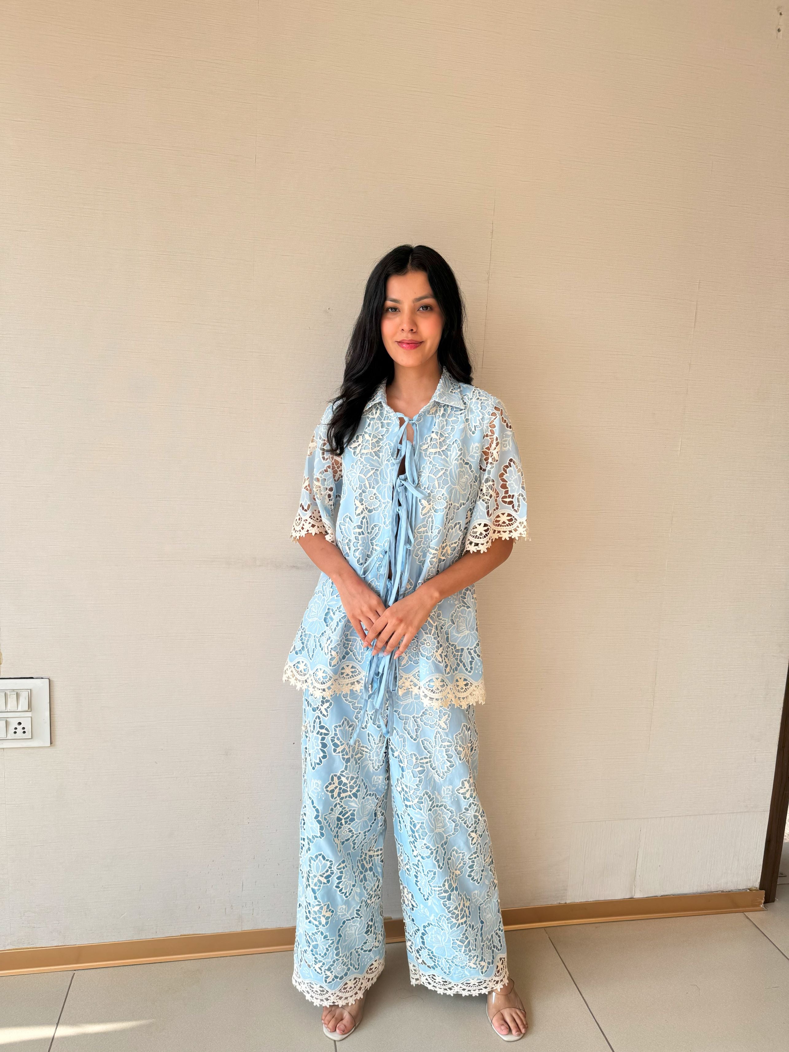 Riveria Lace Distressed Set - Powder Blue