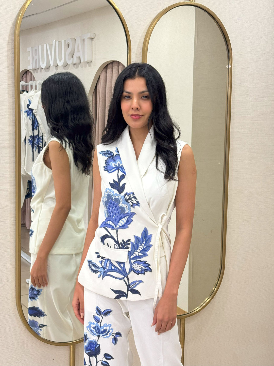 Danielle Floral Embroidered Waistcoat Set - White & Blue