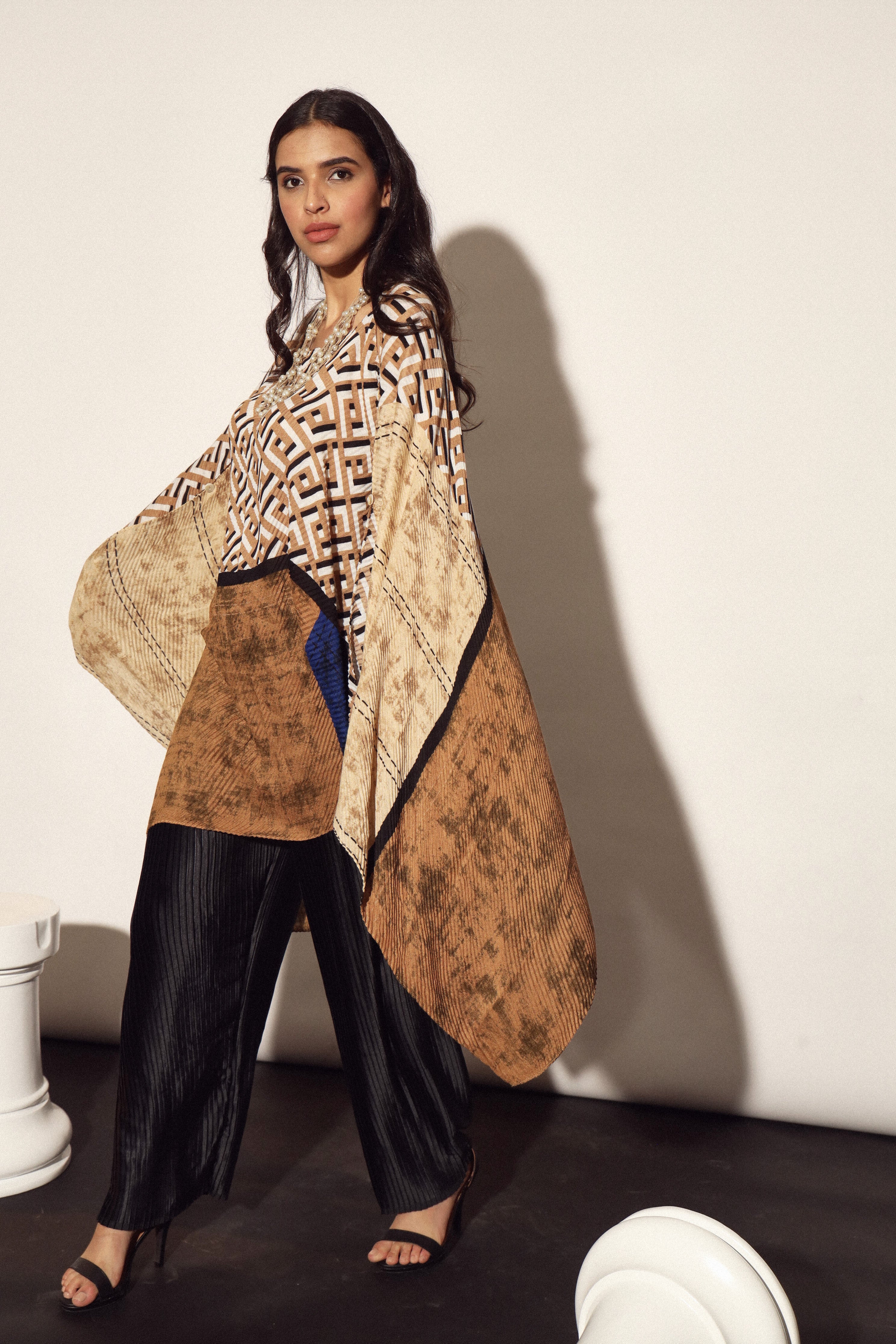 Cameron Cotton Cape Set - Beige & Blue