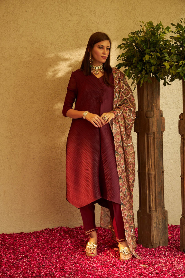 Potli Button Tunic Set With Dupatta - Maroon