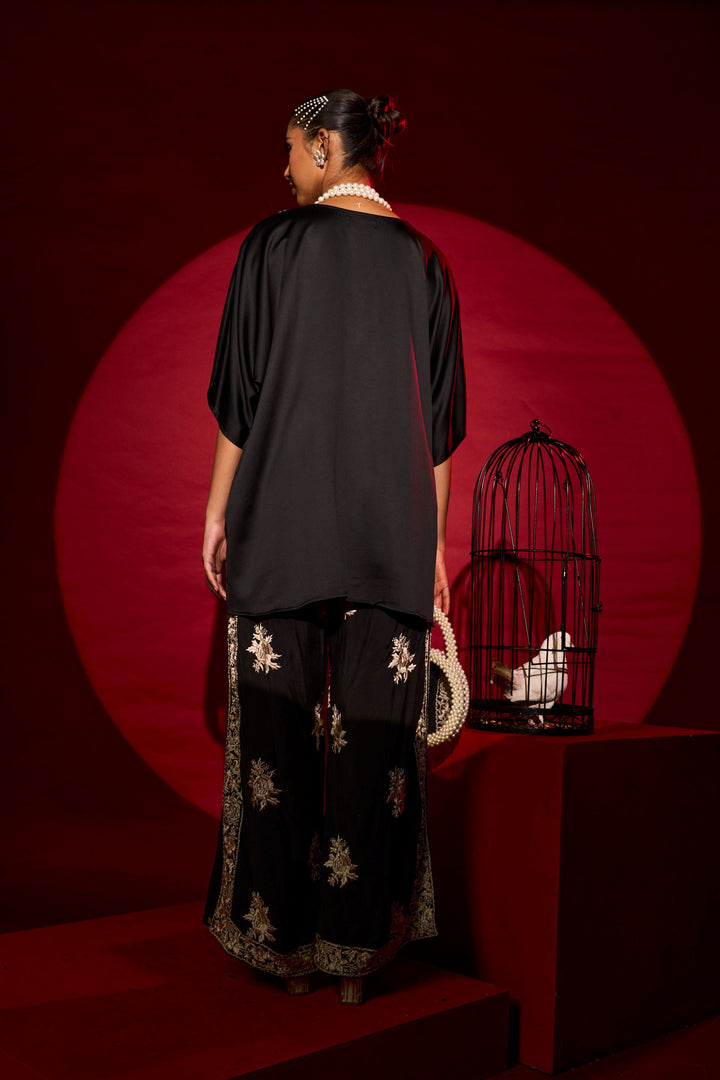 Reyna Gara V-Neck Top With Slit Pants - Black