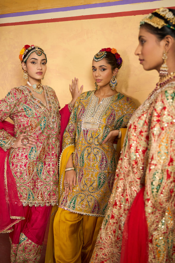 Elizey Paisley Embroidered Kurta Set - Pink