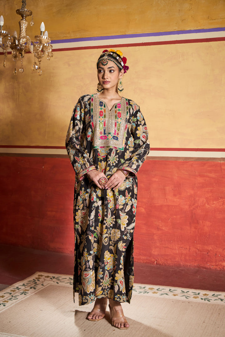Elizey Paisley Embroidered Kaftan - Black
