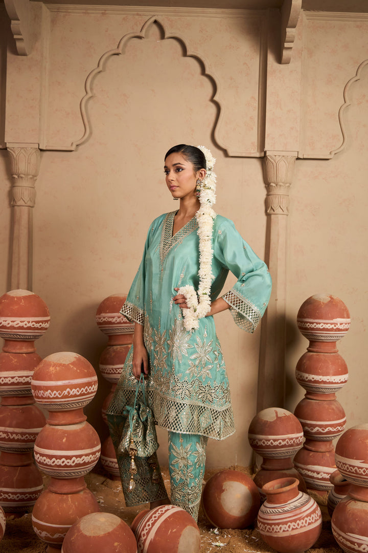 Aaina Ada Farshi Set - Samundar