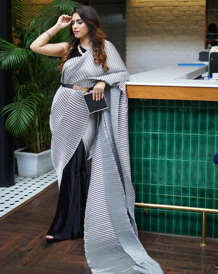 Kanika Khandelwal in our Colour Block Gown Saree - Black & Grey