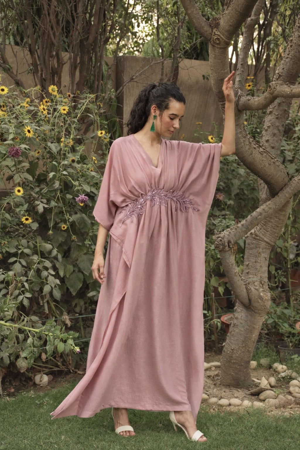 DIVINE SEQUINS EMBROIDERED KAFTAN-MAUVE PINK