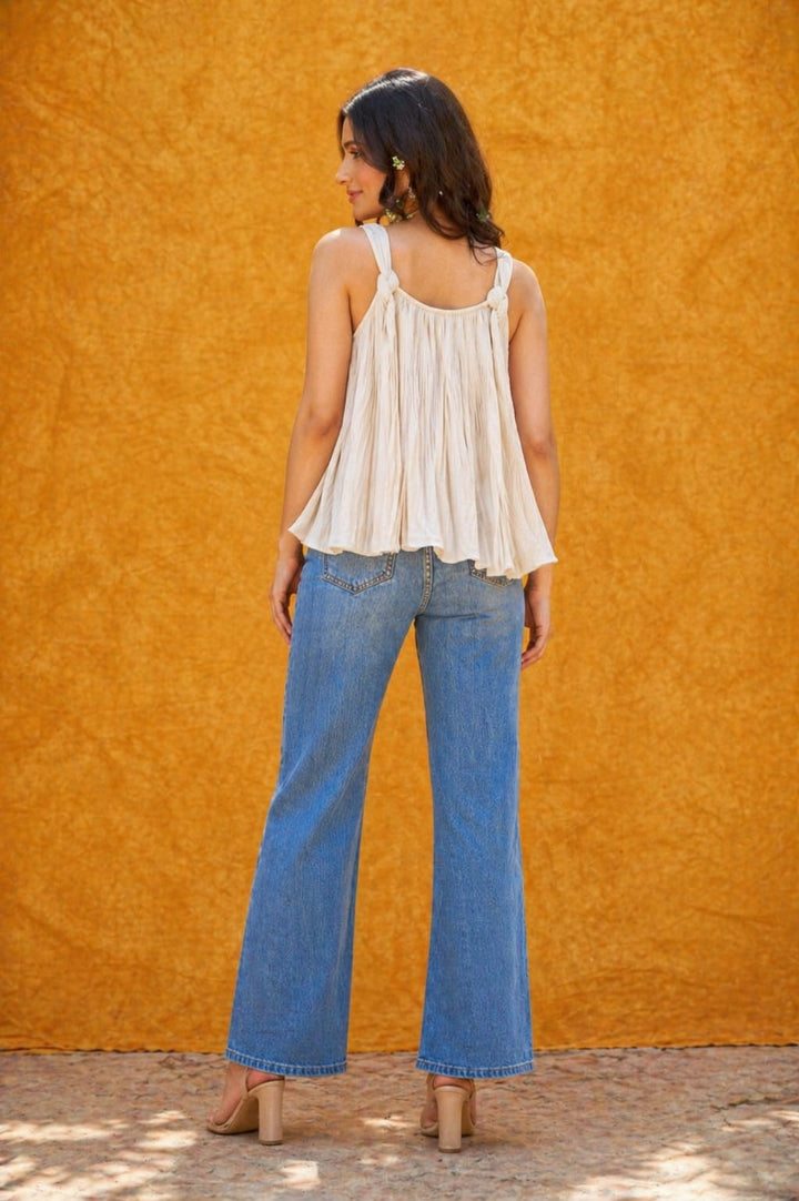 WHITE RUFFLE TOP