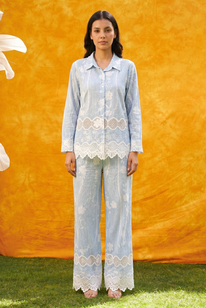 FAYOLA LACE DISTRESSED SET- POWDER BLUE
