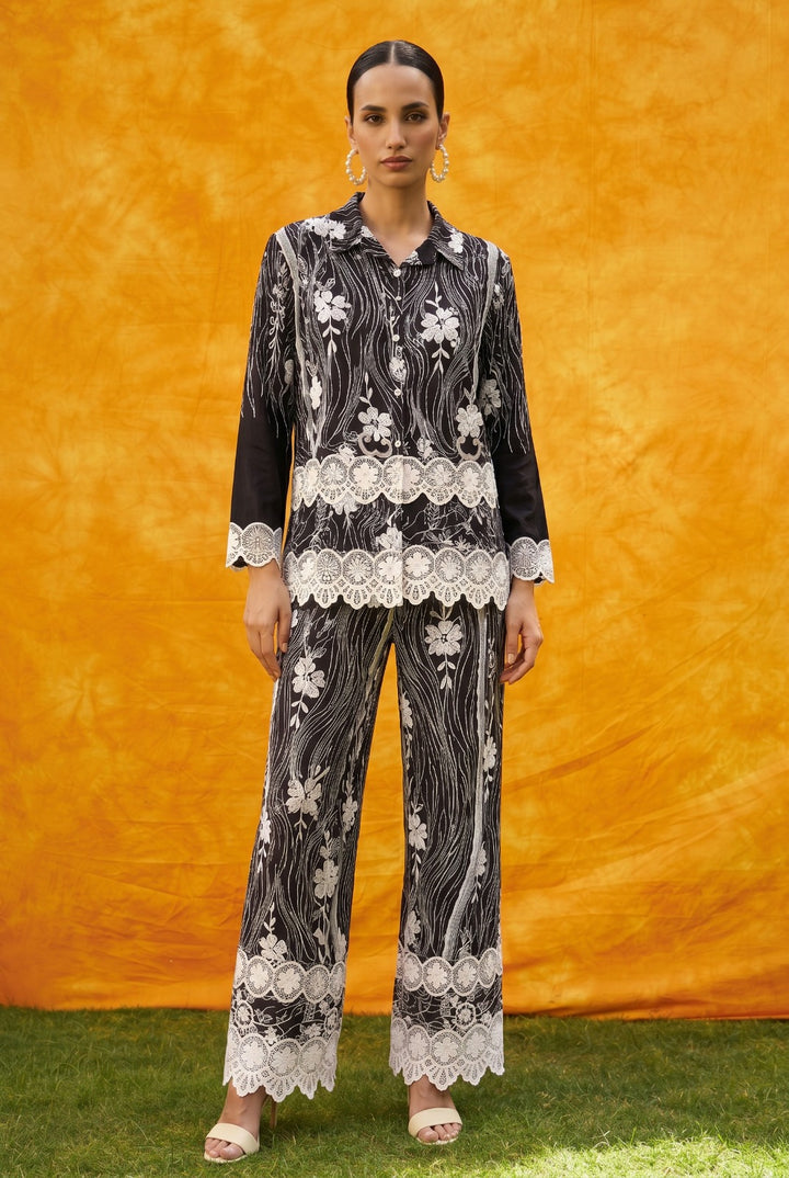 FAYOLA LACE DISTRESSED SET- BLACK