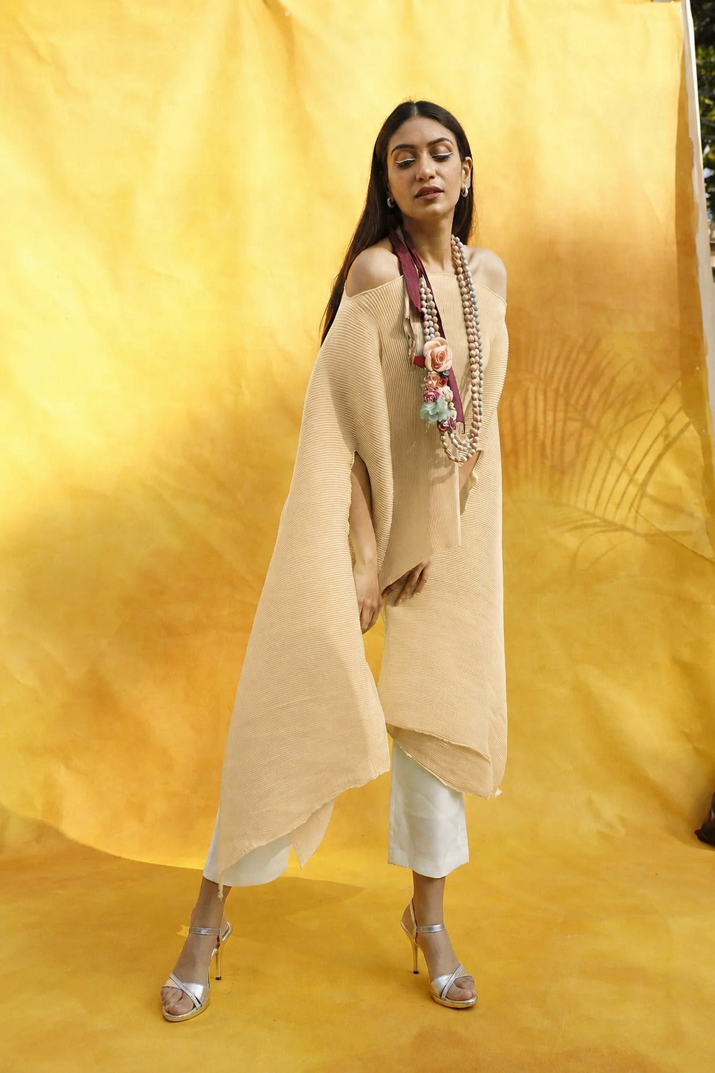 LIGHT BEIGE CAPE