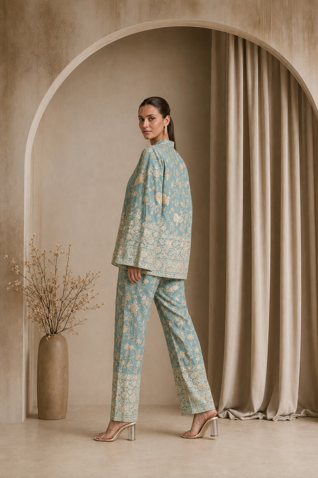 Reyna Gara Glazed Cape Jacket With Coordinated Pants - Mint