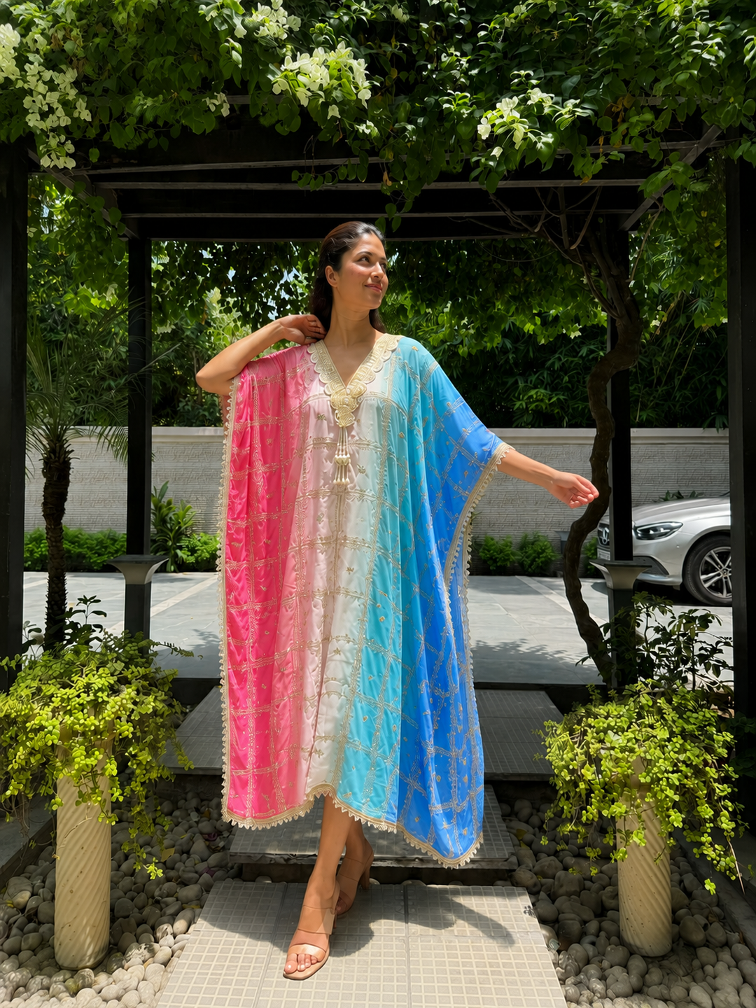 Kainaat Multicolour Kaftan - Blue White Pink