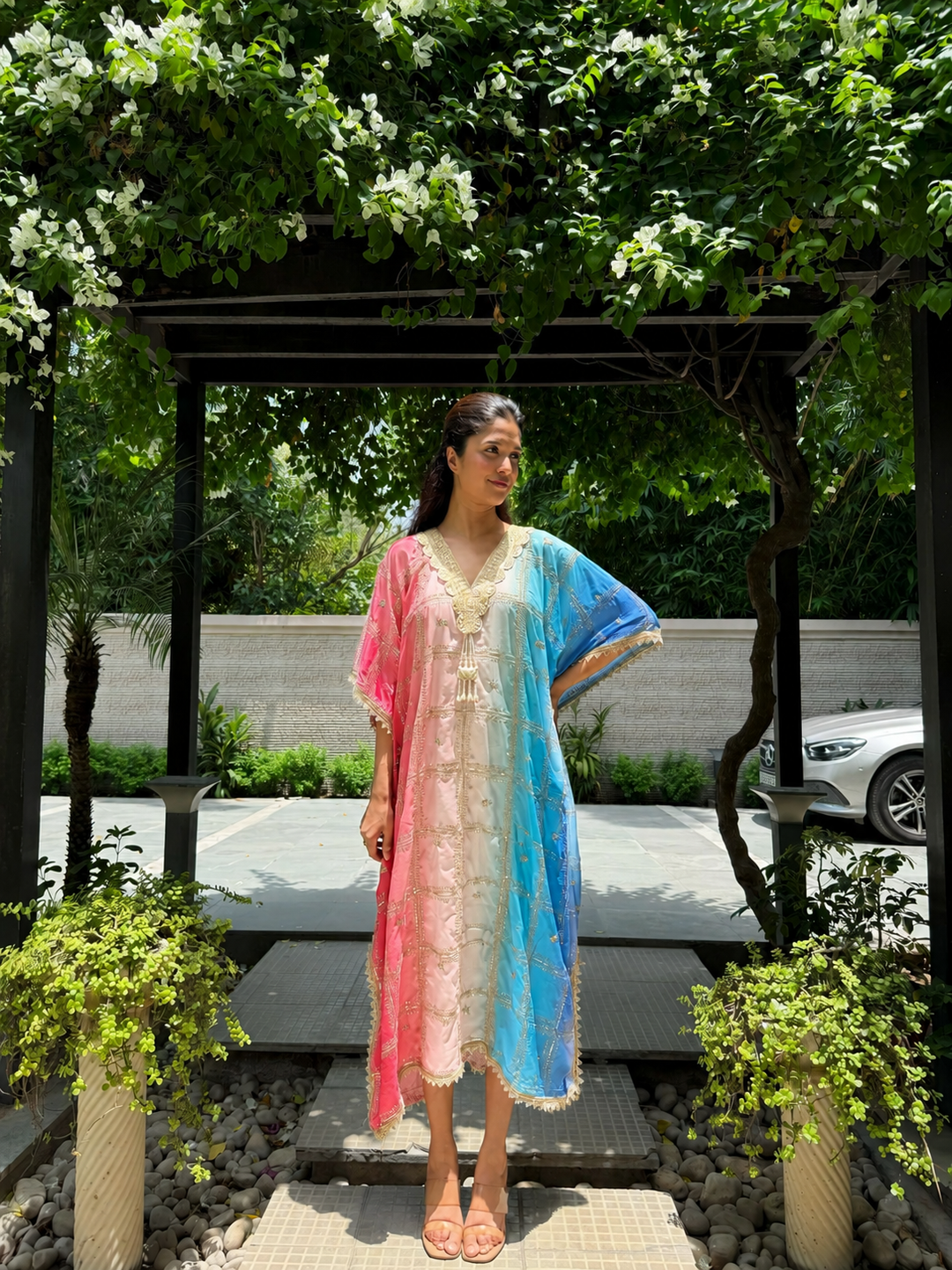 Kainaat Multicolour Kaftan - Blue White Pink