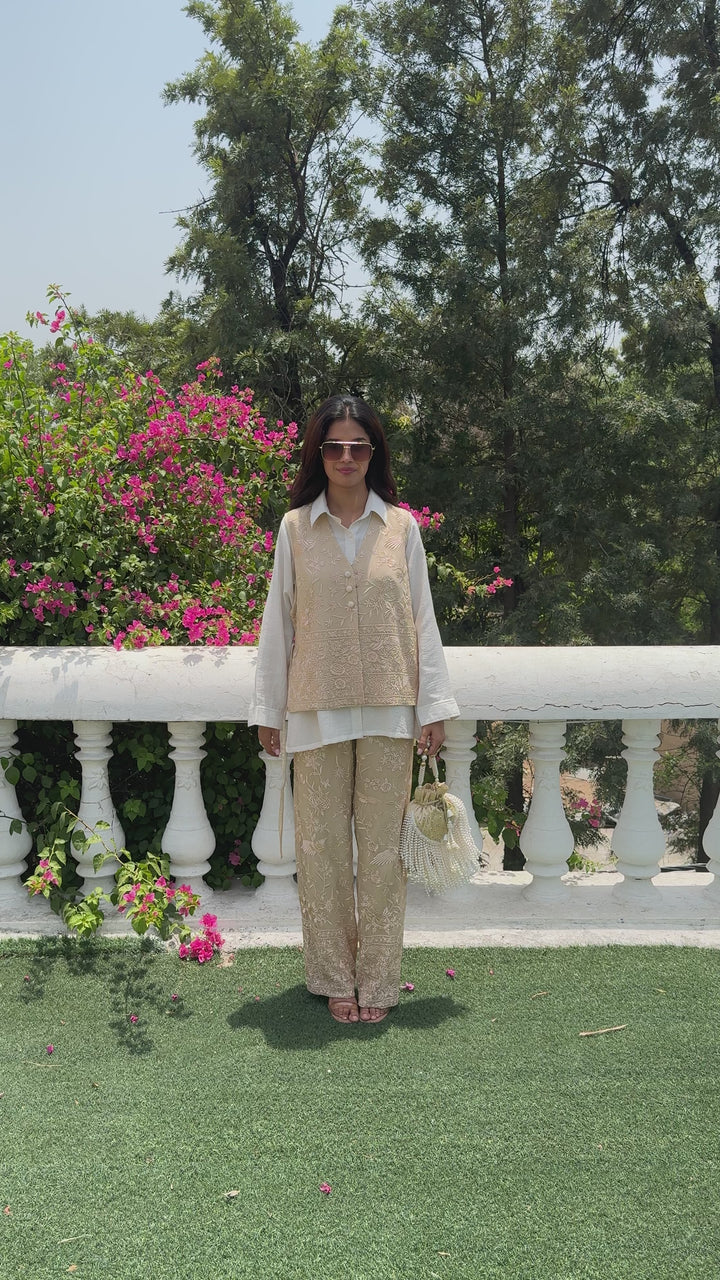 Reyna Gara Glazed Waist Coat With Coordinated Pants - Beige