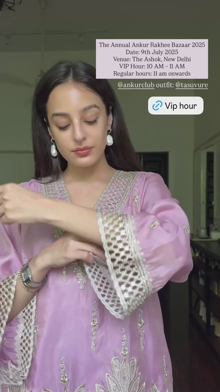 Aaina Ada Farshi Set - Gulabi Phool Colourblock