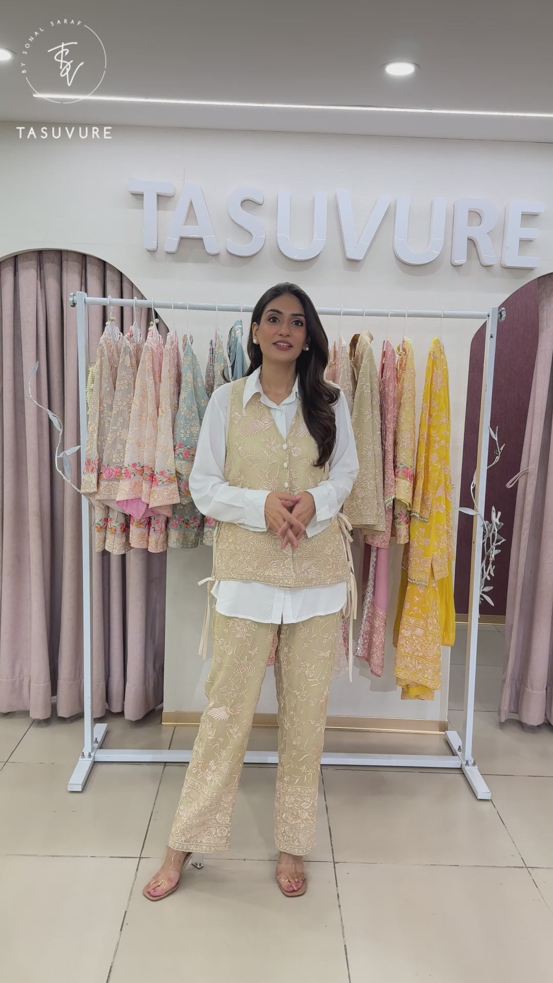 Reyna Gara Glazed Waist Coat With Coordinated Pants - Beige