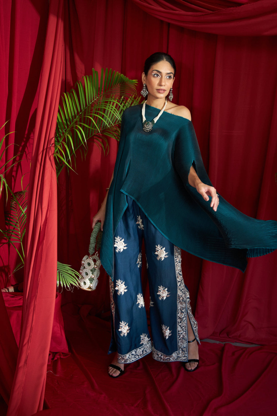 Reyna Gara Glazed Pleated Cape Coordinated with Slit Pants- Teal