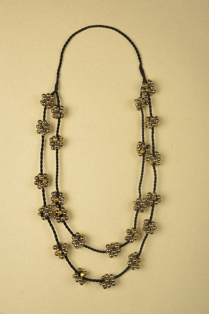 Necklace made of Threads and Iron Beads