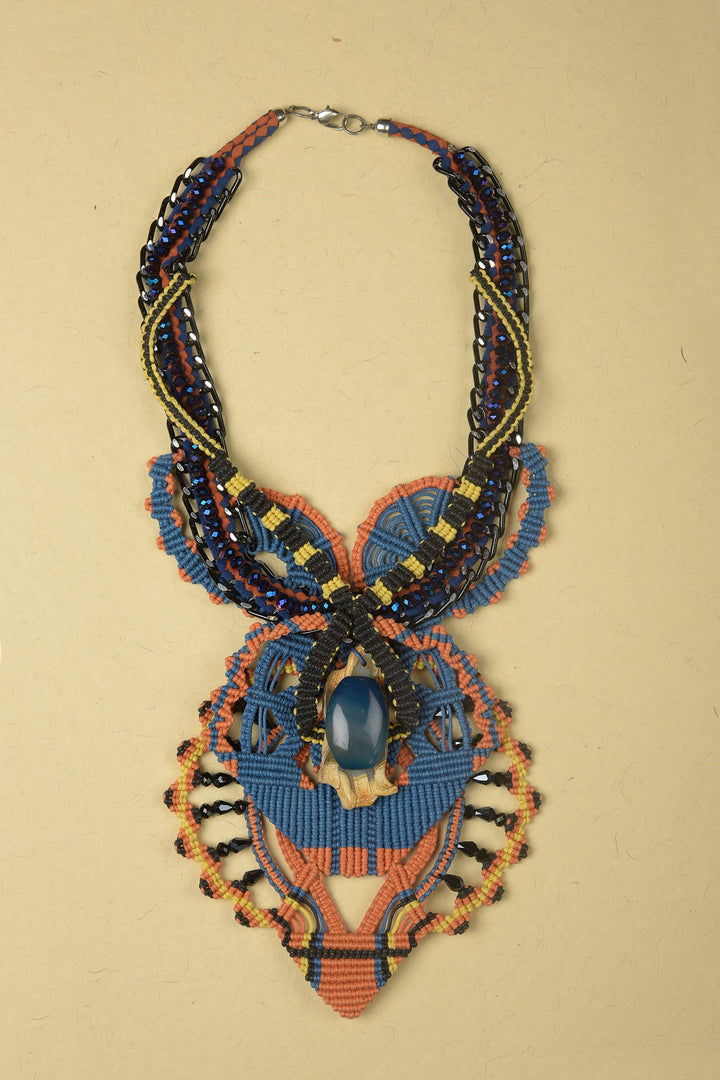 Multicolour Crafted Necklace made of Iron, Glass Beads and Threads