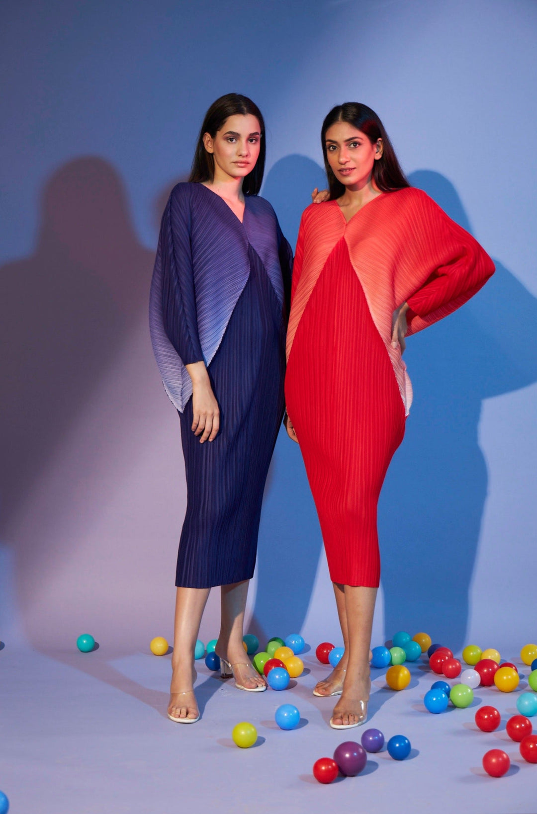 Buy Women Partywear Red Kimono Midi Dress Online | TASUVURE